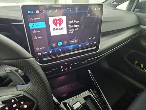 New 2026 Volkswagen Golf image 29