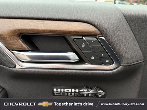 Used 2022 Chevrolet Silverado 1500 High Country w/ High Country Premium Package image 30