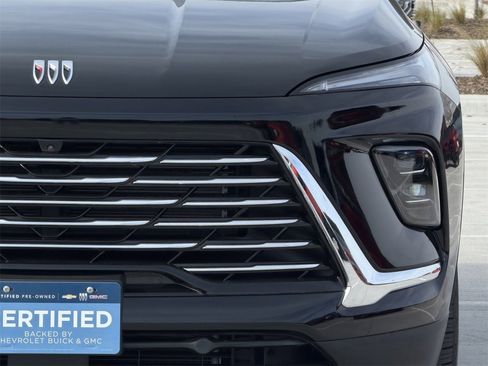 Certified 2025 Buick Enclave Preferred image 9