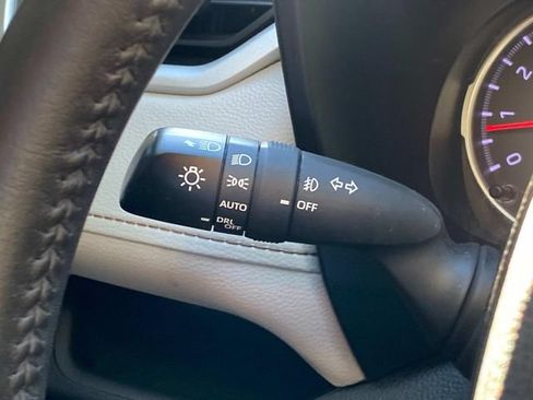 Used 2021 Toyota RAV4 XLE Premium FWD image 18