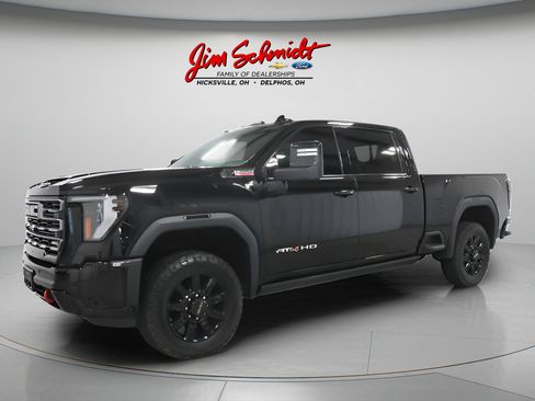 Used 2025 GMC Sierra 2500 AT4 w/ AT4 Premium Plus Package AWD/4WD image 2