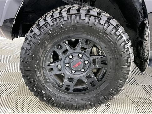 Used 2020 Toyota 4Runner SR5 Premium RWD image 7