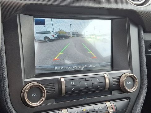 Used 2021 Ford Mustang Shelby GT500 w/ Carbon Fiber Handling Package image 24