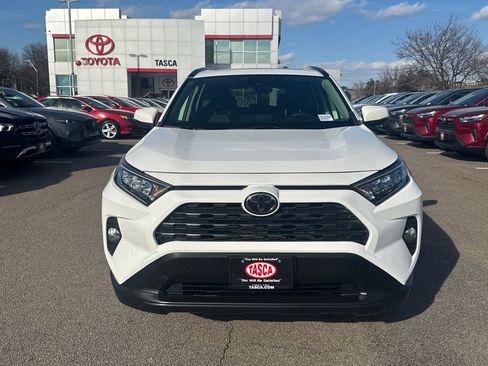 Used 2019 Toyota RAV4 XLE image 2