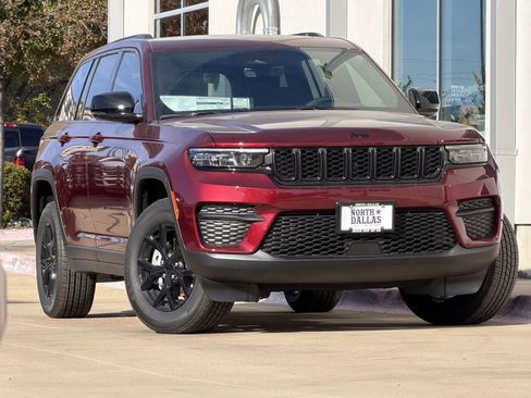 New 2025 Jeep Grand Cherokee Altitude AWD/4WD image 2