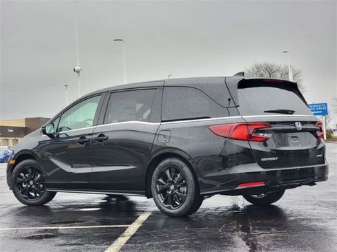 Used 2023 Honda Odyssey Sport image 6