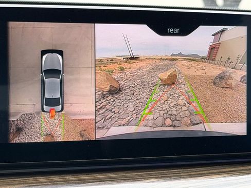 Used 2019 BMW 530e w/ Premium Package image 21