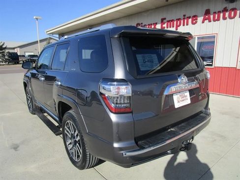 Used 2022 Toyota 4Runner Limited image 9