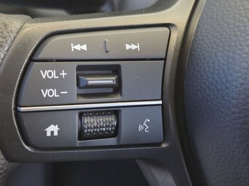 New 2026 Honda HR-V LX image 32