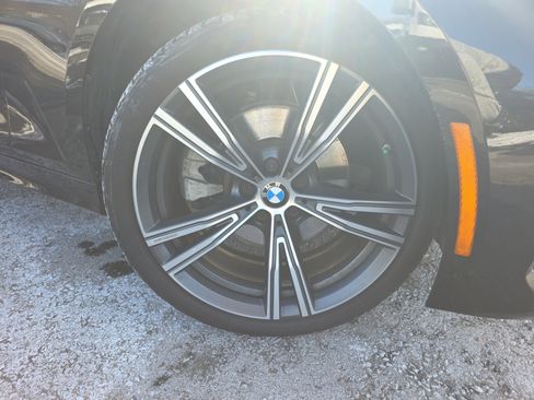 Used 2024 BMW 330i xDrive Sedan w/ Convenience Package image 10