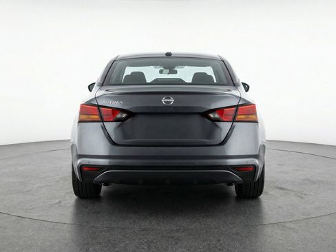 Used 2025 Nissan Altima 2.5 SV image 7