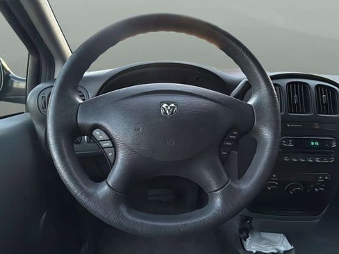 Used 2005 Dodge Grand Caravan SE image 27