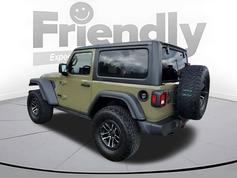 Used 2025 Jeep Wrangler Sport image 3