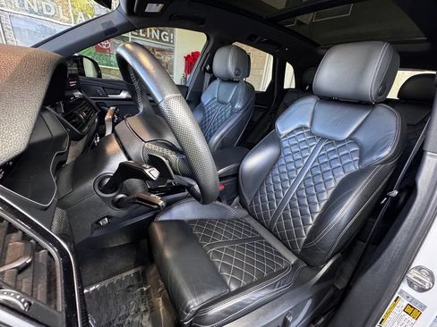 Used 2021 Audi SQ5 Premium Plus w/ Premium Plus Package AWD/4WD image 19