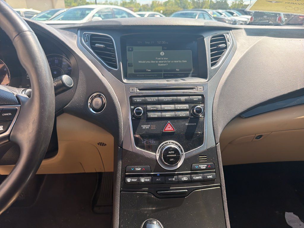 Used 2016 Hyundai Azera Limited FWD image 23