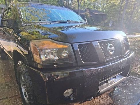 Used 2015 Nissan Titan PRO-4X w/ Pro-4x Luxury Package image 9