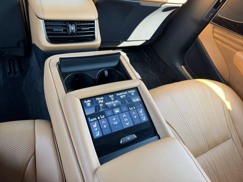 Certified 2023 Lexus LS 500 AWD w/ Luxury Package image 32
