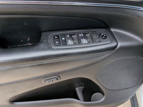 Used 2020 Jeep Grand Cherokee Limited image 11