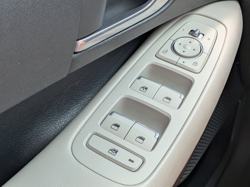 Used 2023 Hyundai Sonata SE FWD image 21