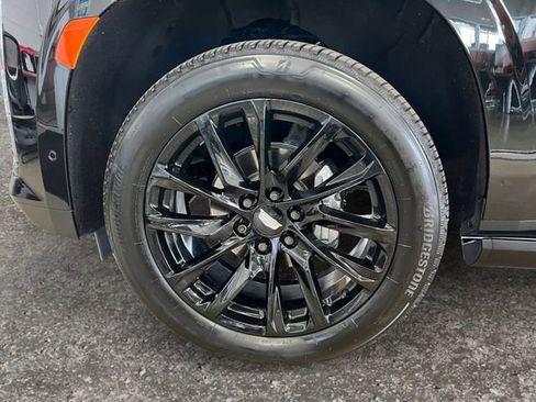 Certified 2023 Cadillac Escalade ESV Sport Platinum w/ LPO, ONYX Package AWD/4WD image 12