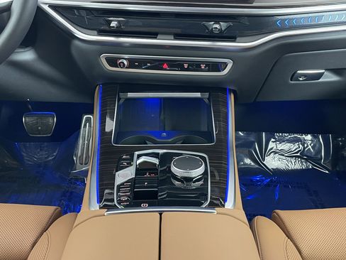 Used 2025 BMW X5 xDrive40i w/ M Sport Package image 18