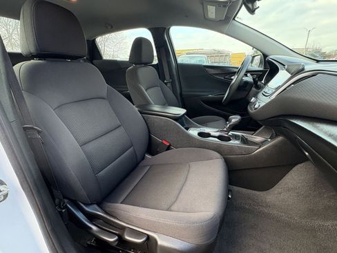 Used 2024 Chevrolet Malibu LT image 36