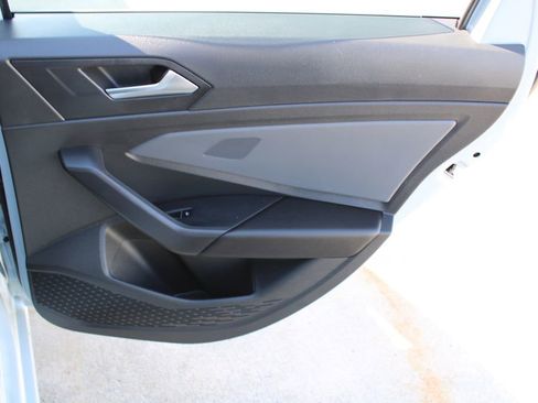 Used 2025 Volkswagen Jetta SE w/ Sunroof Package FWD image 23