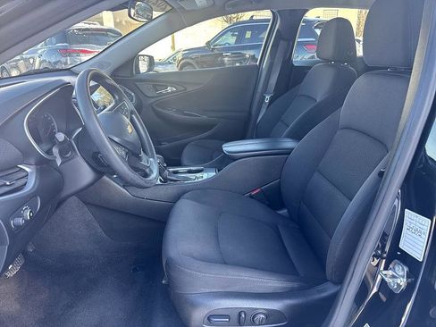 Used 2023 Chevrolet Malibu LT image 9