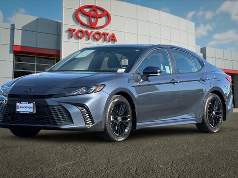 Certified 2026 Toyota Camry SE w/ Convenience Package FWD image 7