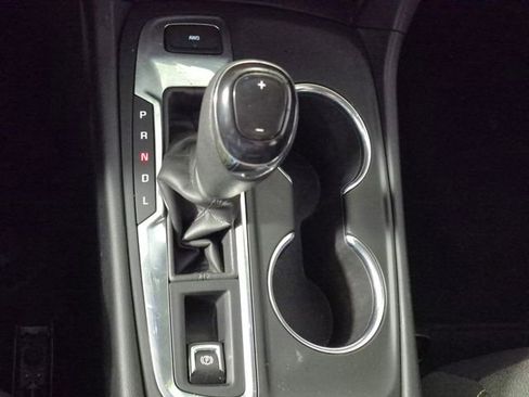 Used 2021 Chevrolet Equinox LT AWD/4WD image 17