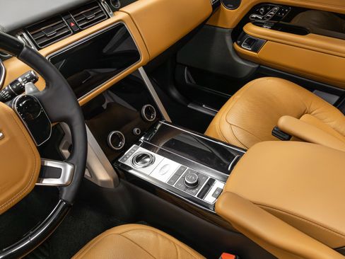 Used 2022 Land Rover Range Rover Autobiography image 51