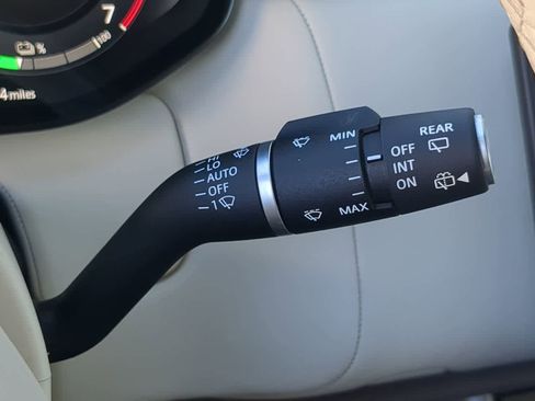 Certified 2023 Land Rover Range Rover SE image 26