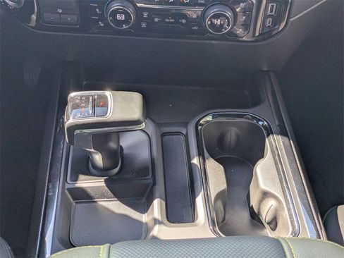 Used 2023 Chevrolet Silverado 1500 ZR2 w/ Technology Package image 18