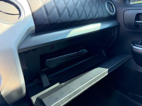 Used 2014 Toyota Tundra Platinum AWD/4WD image 27