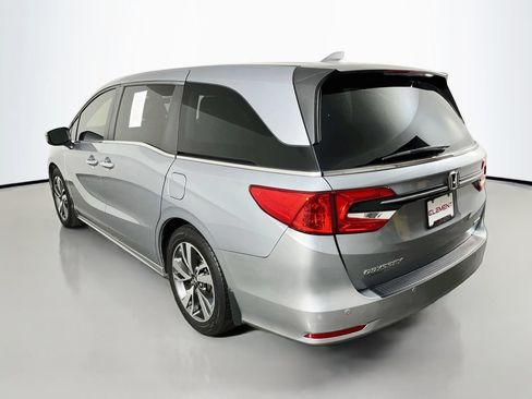Used 2023 Honda Odyssey Touring image 9