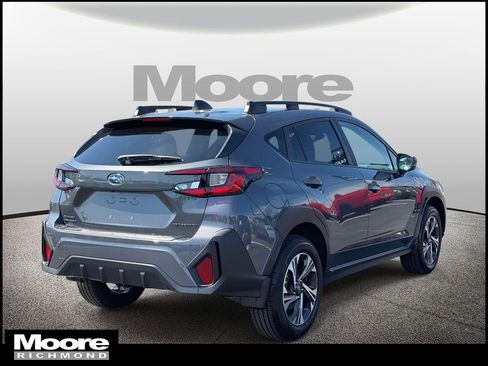 Used 2026 Subaru Crosstrek 2.0i Premium image 2