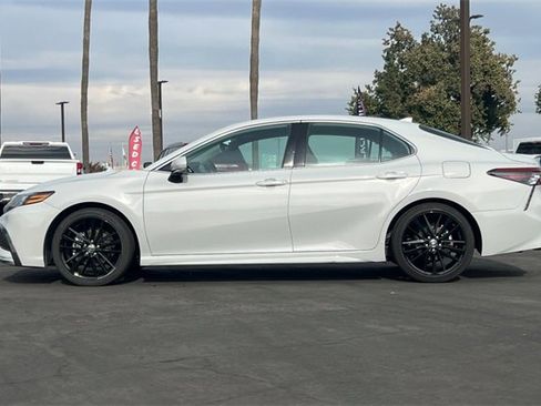 Used 2023 Toyota Camry XSE image 7