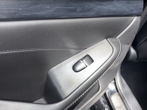 Used 2023 Nissan Maxima Platinum w/ Sport Mat Group FWD image 27