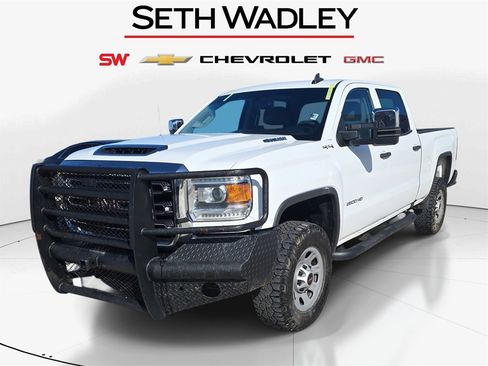 Used 2018 GMC Sierra 2500 4x4 Crew Cab w/ Sierra Convenience Package image 3