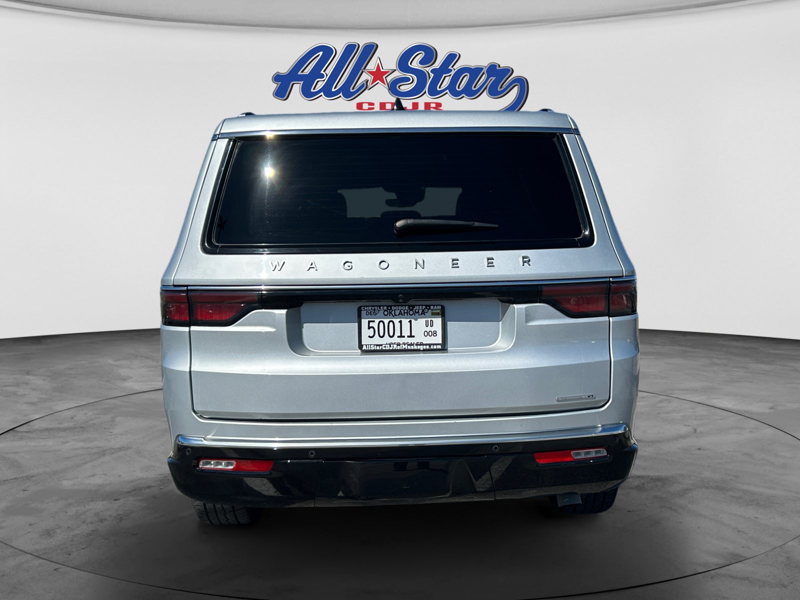 Used 2024 Jeep Wagoneer L Series II w/ Flexible Seating Group RWD image 6