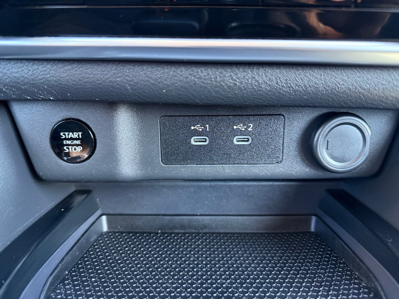 Used 2024 Nissan Rogue S AWD/4WD image 26