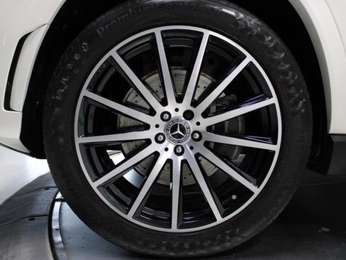 Used 2023 Mercedes-Benz GLS 450 4MATIC w/ AMG Line Exterior image 32