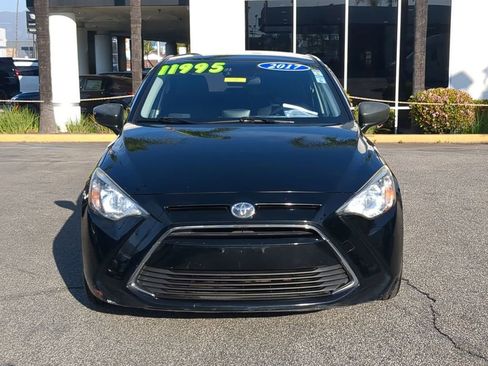 Used 2017 Toyota Yaris iA image 10