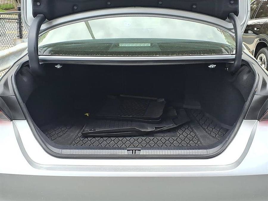 Used 2022 Toyota Avalon Touring FWD image 14