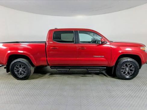 Used 2020 Toyota Tacoma SR5 RWD image 8
