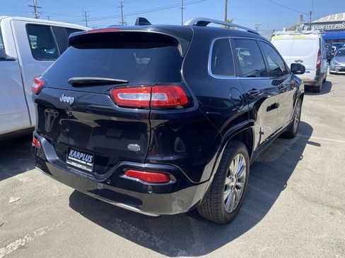 Used 2016 Jeep Cherokee Overland FWD image 7
