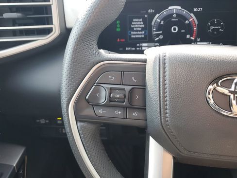 Used 2025 Toyota Tundra Limited image 35