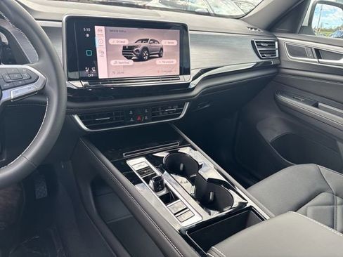 New 2026 Volkswagen Atlas Cross Sport SE AWD/4WD image 18