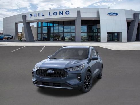 New 2026 Ford Escape SE image 2