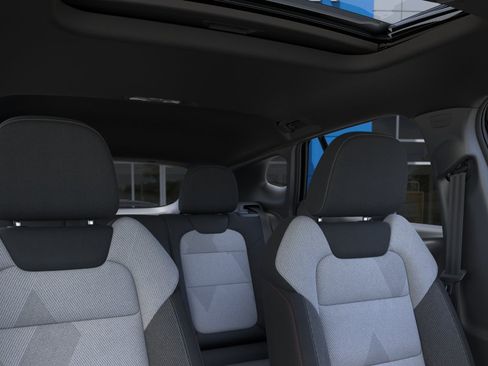 New 2026 Chevrolet Trax RS w/ Sunroof Package FWD image 24